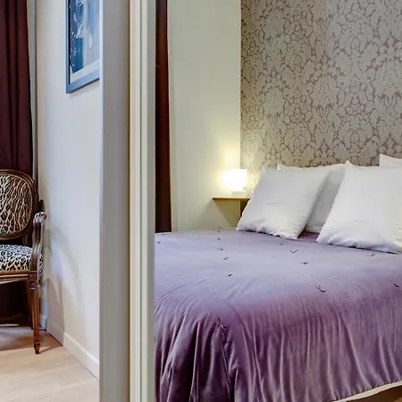 Montmorency Apartment